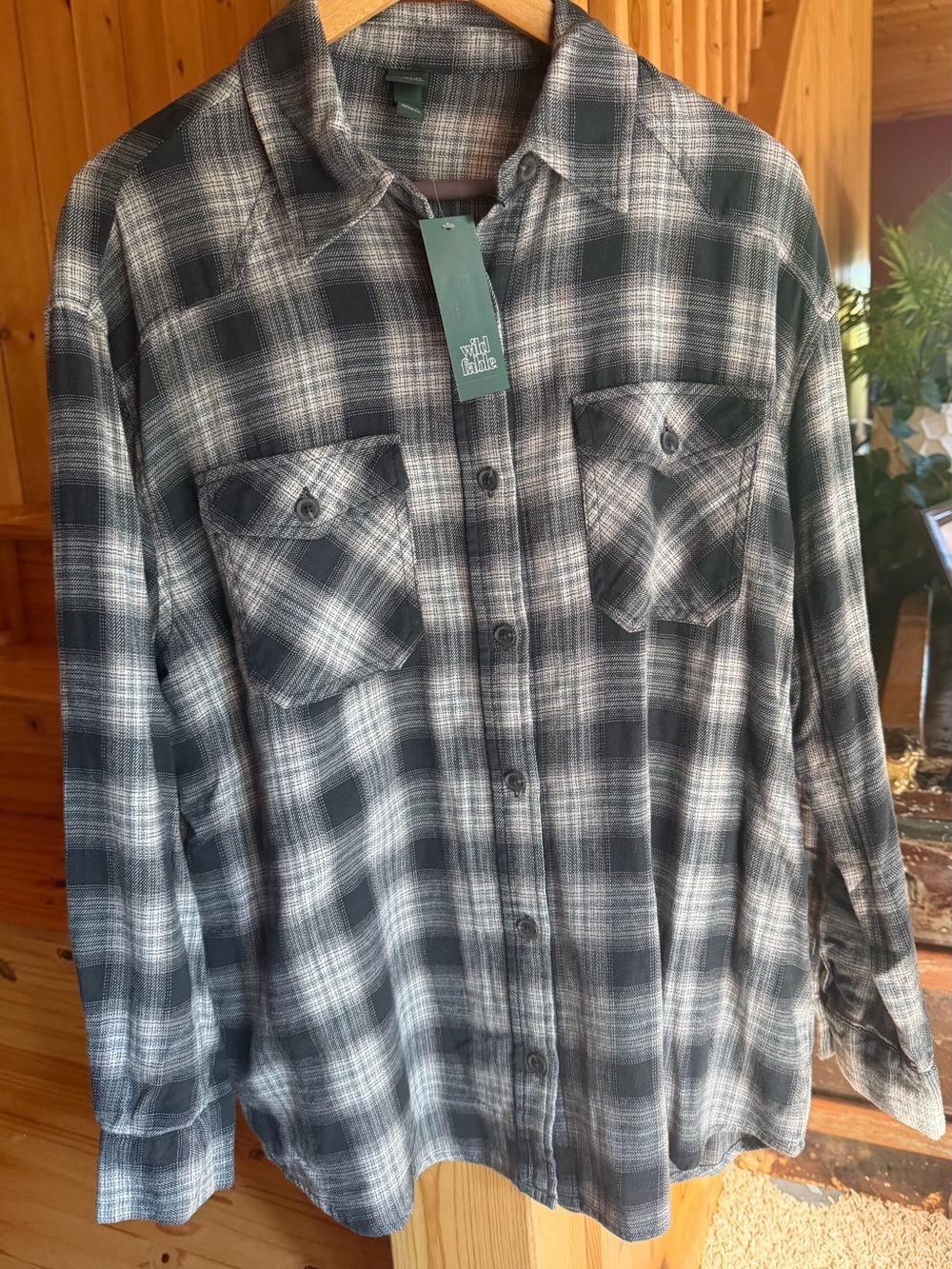 Wild Fable Black Plaid women’s Button-Up Shirt